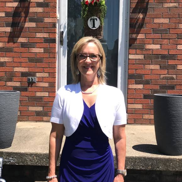 Meet your Posher, Carolyn - Picture 1 of 1